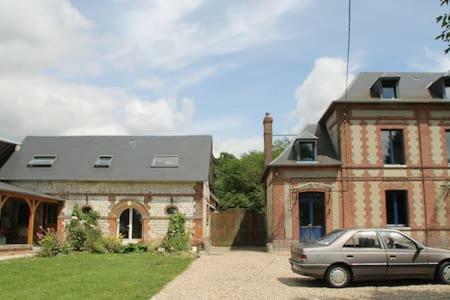 La Petite Maison Arc-En-Ciel La Feuillie  Luaran gambar